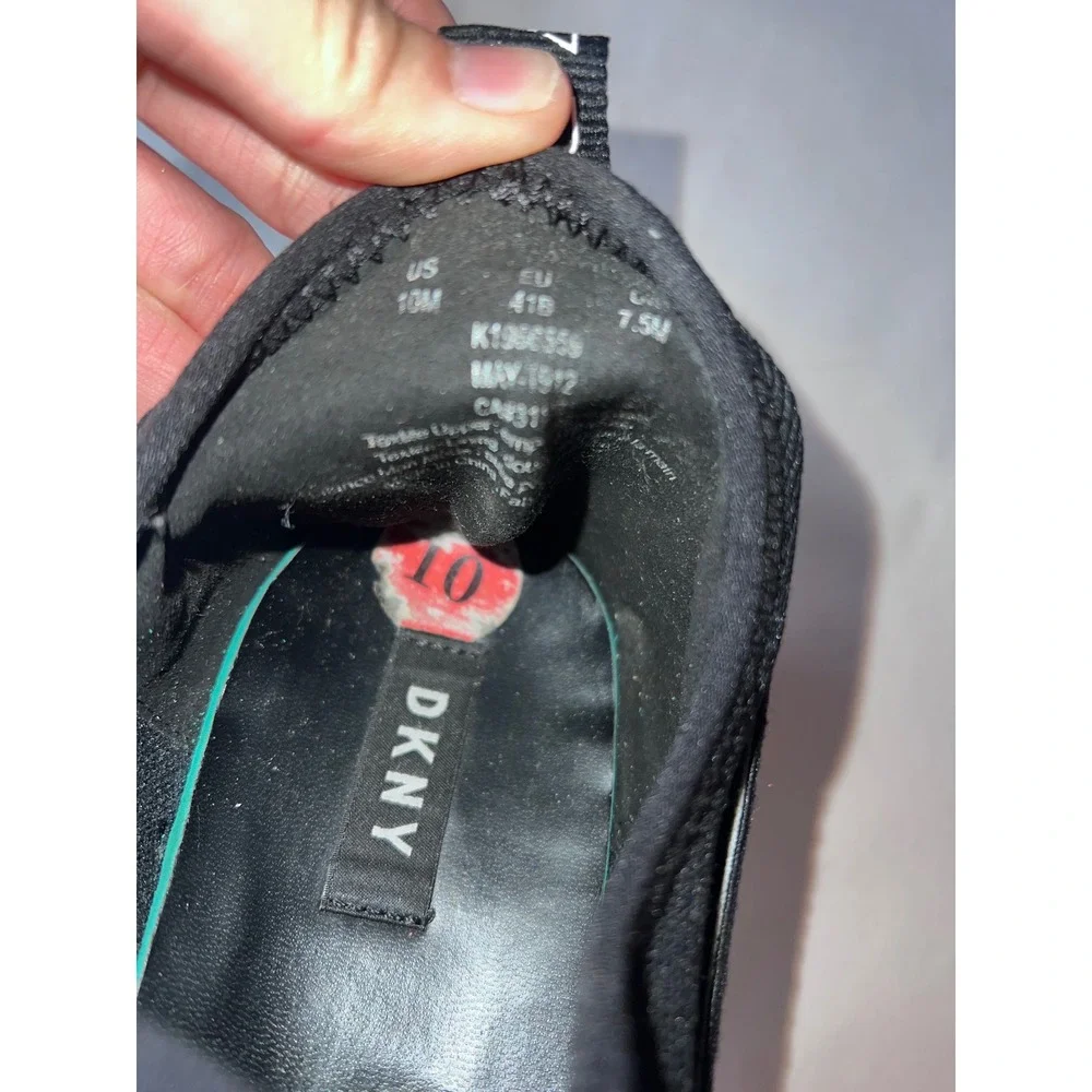DKNY Women's‎ Abbi Lightweight Slip On Comfort Sneaker, Black/White Size 10M